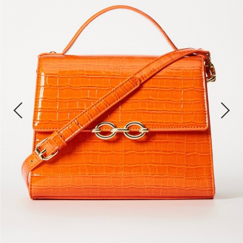 🆕👛 NWT Chain Hardware Top Handle Crossbody